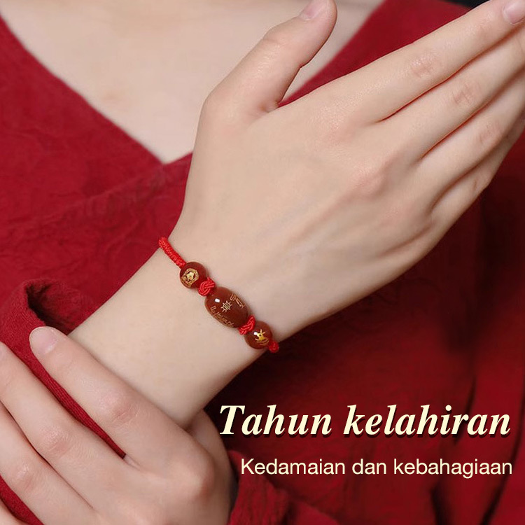 Potongan kedua hanya 130rb - Kenakan gelang kepang tali merah dengan dua belas lambang zodiak - bawalah tahun keberuntungan dan kesehatan.	